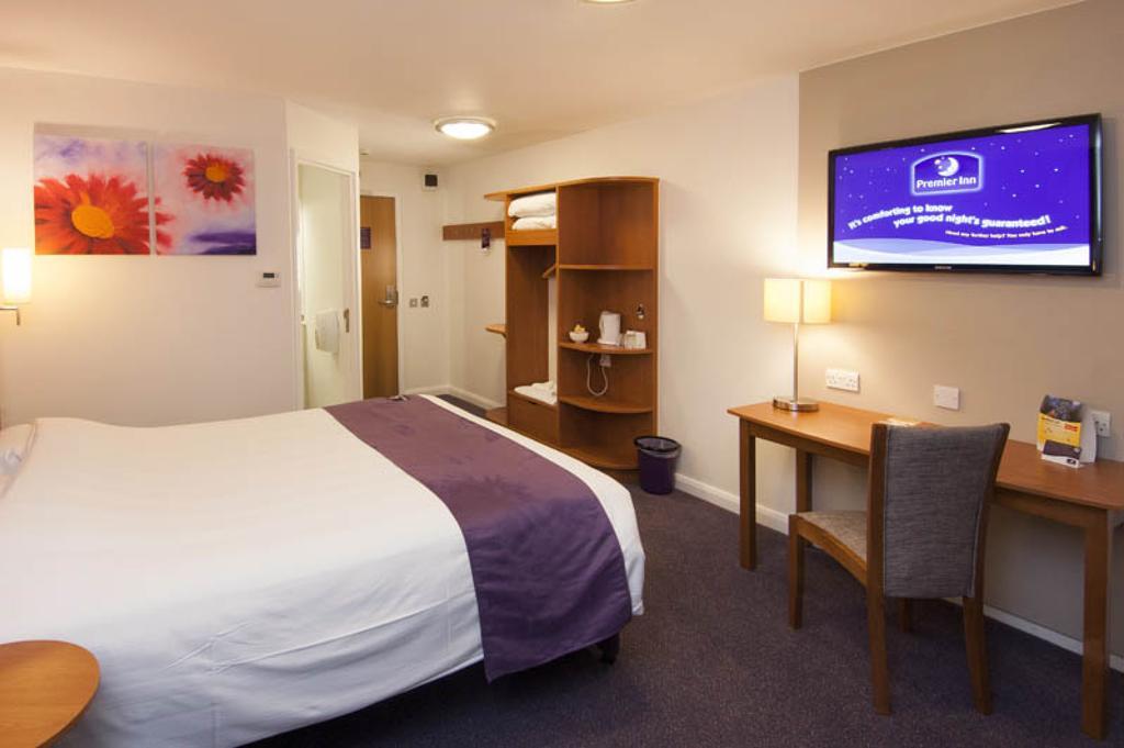 Premier Inn Glenrothes Exteriör bild