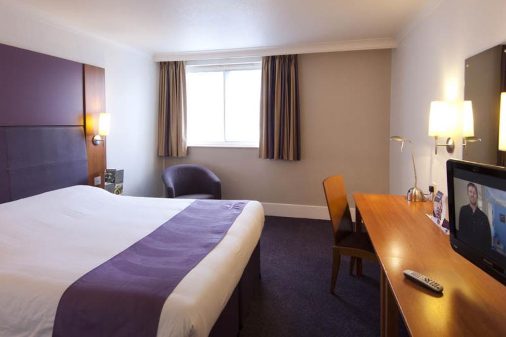 Premier Inn Glenrothes Exteriör bild