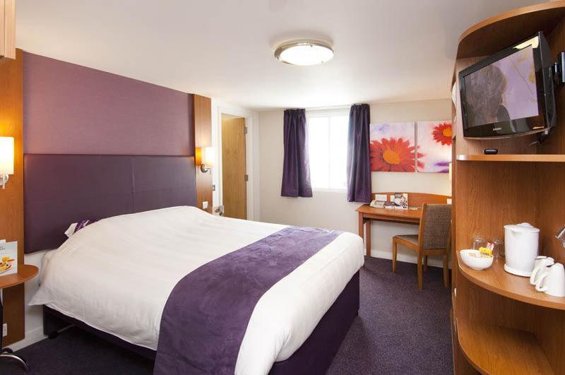 Premier Inn Glenrothes Exteriör bild